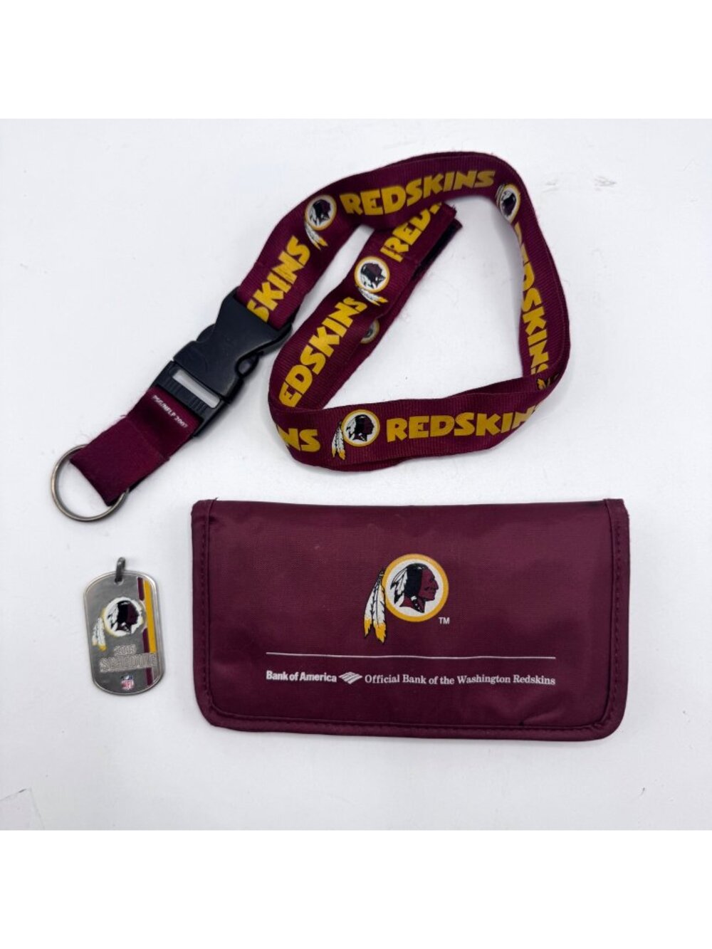 Washington Redskins Wallet Lanyard 2009 NFL Schedule Dog Tag Football